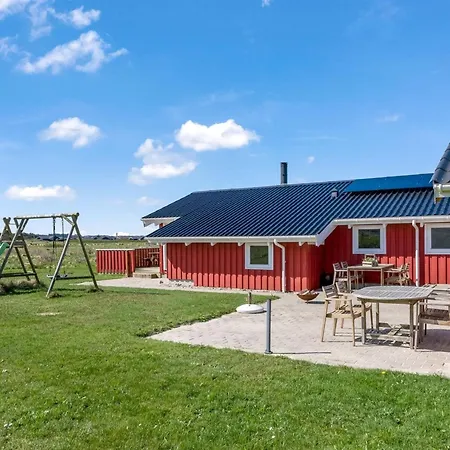 Skrallan - 400m From The Sea By Interhome *
